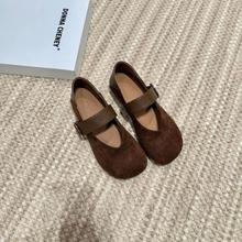 �͹ű��y�\�ڷ�ʽ�������ЬŮ2025�＾�¿�͸�ƴɫ�ٴ��ЬŮ