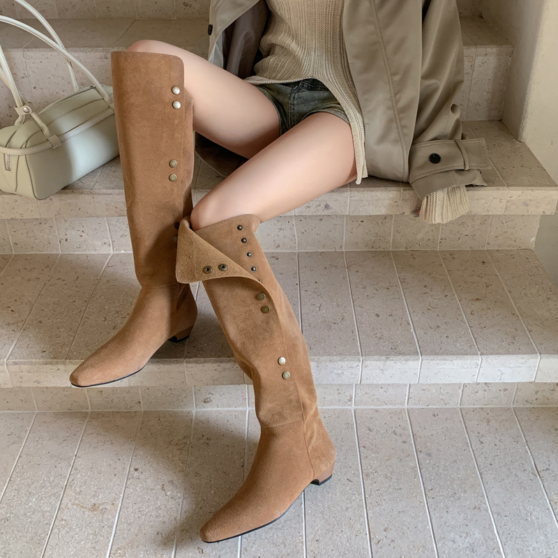 猫系女孩慵懒风两穿纽扣高筒靴牛反绒面2025小方头粗低跟真皮长靴