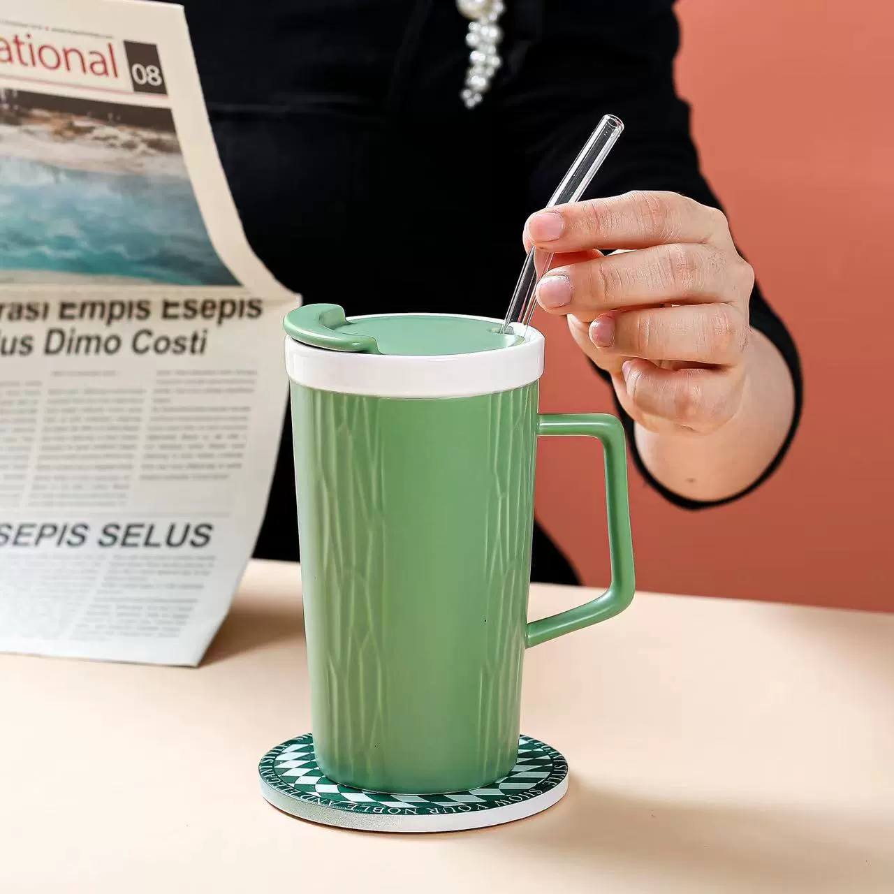 Straw, ceramic capacious high quality tea cup, simple and elegant design