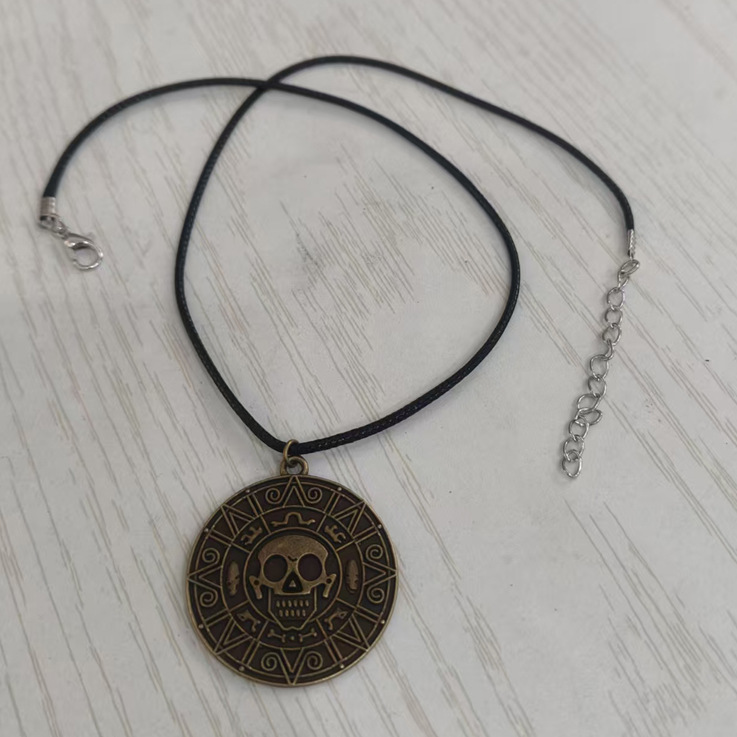 Factory Direct supply Amazon hot selling vintage Caribbean pirates gold coin necklace alloy skull pendant for men and women