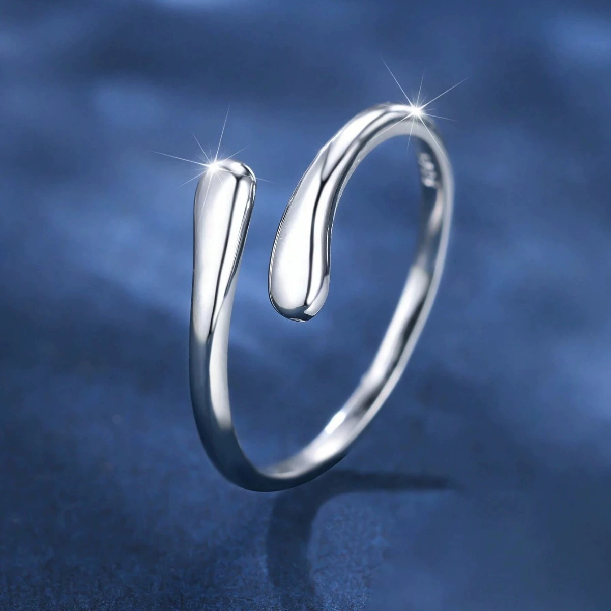 Гладкий и нежный медный платиновый ножные кольца для женщин Летние пляжные ножные украшения Регулируемый размер малого размера хвост