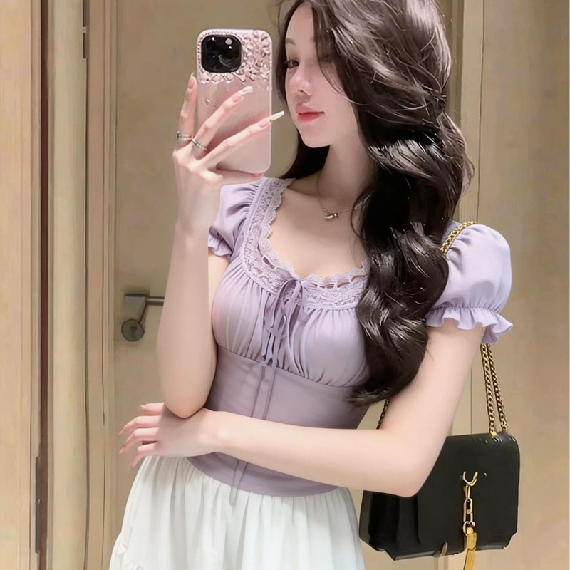 Summer French-Style Lace Patchwork Square-Neck Short-Sleeve T-Shirt for Women, Slim Fit, Waist-Cinching, Stylish Purple Top Summer French-Style Lace Patchwork Square-Neck Short-Sleeve T-Shirt for Women, Slim Fit, Waist-Cinching, Stylish Purple Top