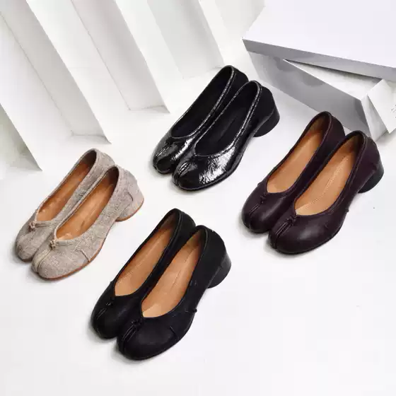 Top Version Tabi Split-Toe Shoes 2025 New Mid-Heel Pig's Trotter Shoes Pleated Retro Thick Heel Ballet Pumps for Women
