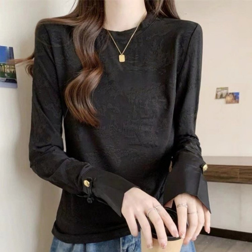 New Chinese Style Embroidered Square-Shoulder Long-Sleeve Women's Top for Spring and Autumn Seasons 2025 New Arrival, Retro National Style Button-Embroidered Base Shirt