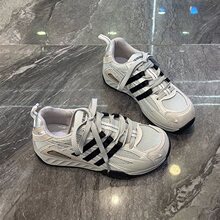好穿显脚小_网面厚底德训鞋女2026春新款百搭轻便三杠休闲运动鞋