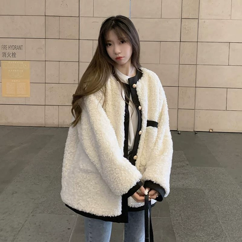 Тёплая женская куртка в стиле Chanel, тренд 2023, off‑white или чёрная, размеры S–XXL