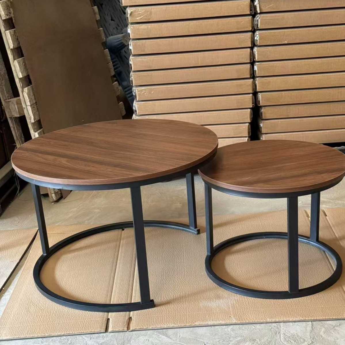 Mesa de centro Mesa de centro nórdica de alta calidad, mesa de centro de placa redonda de madera, sala de estar de estilo antiguo, mesa de centro de combinación minimalista italiana