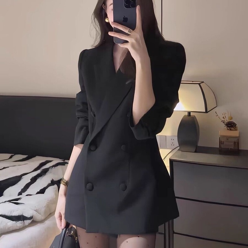 2026 super trendy Korean-style black blazer with a high-end feel, perfect for spring and autumn, offering a chic and casual look suitable for work and everyday wear, and designed to be slimming 2026 super trendy Korean-style black blazer with a high-end feel, perfect for spring and autumn, offering a chic and casual look suitable for work and everyday wear, and designed to be slimming