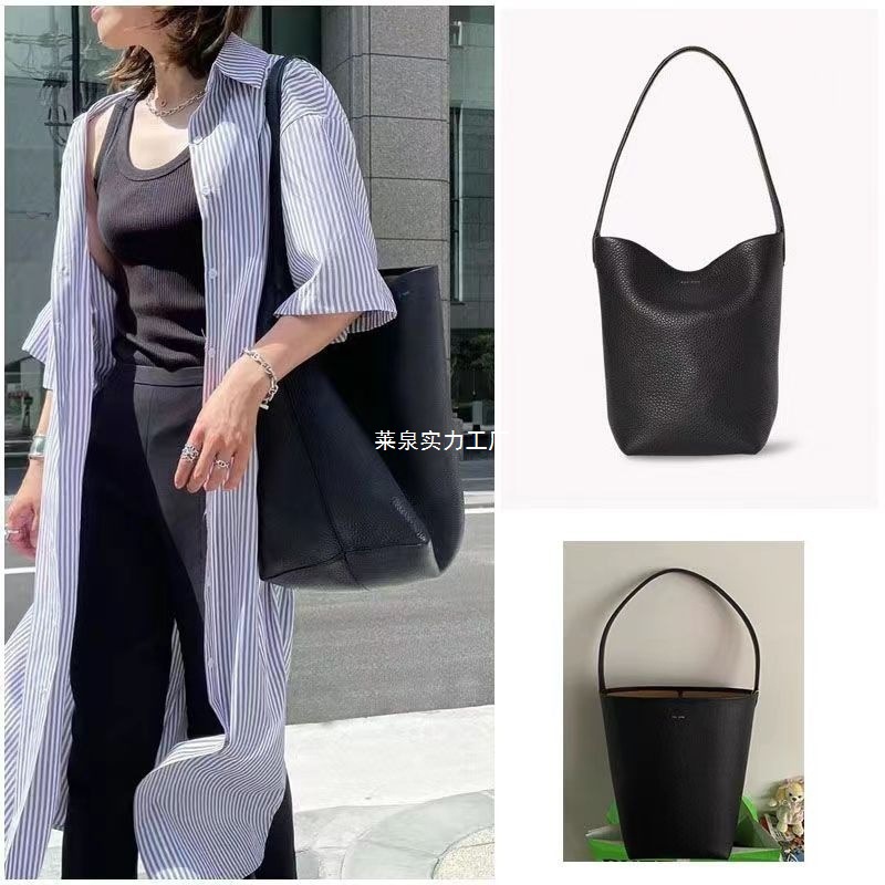 小众新款水桶牛皮单肩手提包托特大容量通勤包女黑色中号白色
