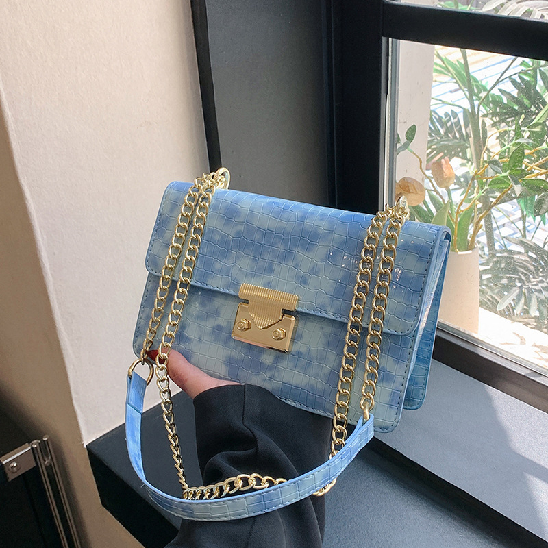 European and American 2023 new small square bag for women, high-end fashion and leisure, new portable one-shoulder cross-body three-dimensional square_voghion.com