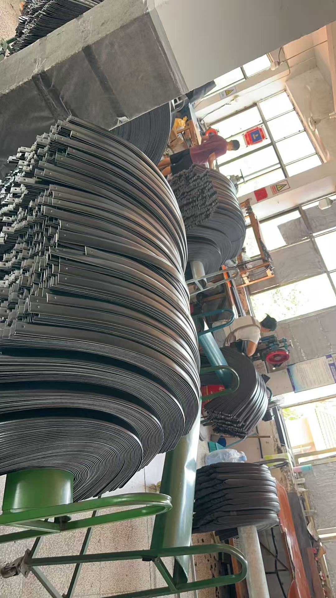 Yüksek Kaliteli Tam Tahıl Deri Erkek Otomatik Toka Gerçek Deri Kemer Lüks Hisli Tam Sığır Derisi Erkek Moda Pantolon Kemeri