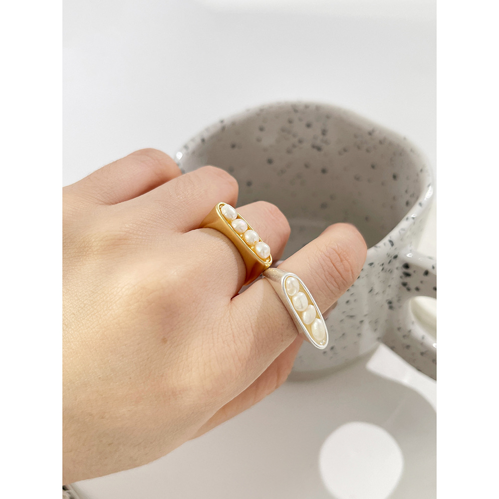 Mode Süßwasserperle Matt Metall Offener Ring Weiblicher Einfacher Kupferring display picture 2