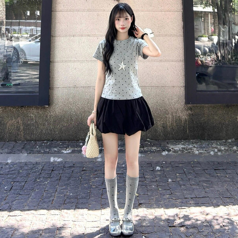 Black Floral Shorts for Women, Spring 2026 New High-Waisted Loose Fit for Petite Figures, Versatile A-Line Short Skirt Pants