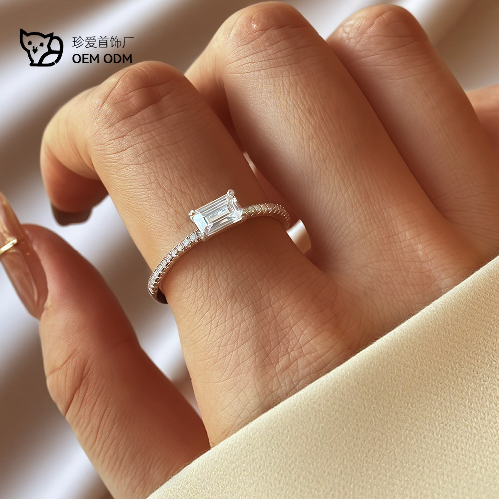 Cross-Border 925 Sterling Silver Light Luxury Style Small Sugar Cube Moissanite Ring European and American Square Engagement Ring for Women Hot Sale Factory Direct Sale