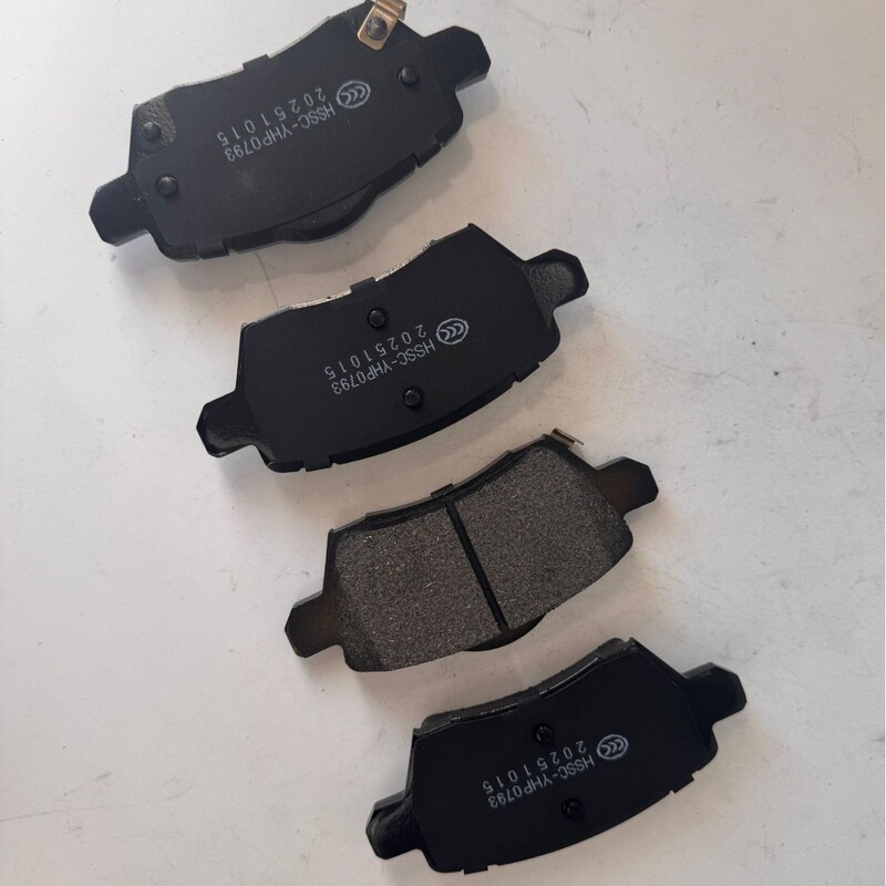 Suitable for Geely Xingyuan Front Piece Spot Source Manufacturer Wear-Resistant and High-Temperature Resistant Semi-Metallic Ceramic Brake Pads
