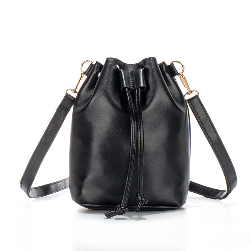 Bolsas de moda para mujeres 2023 bolsas de moda simples de color sólido gran capacidad bolsas de balde al por mayor