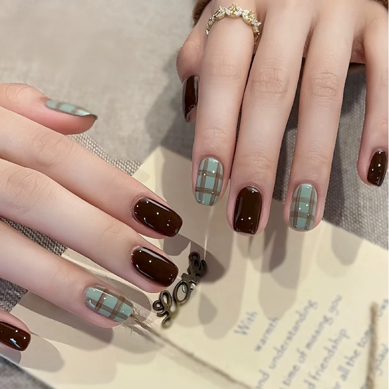 Rykarman Haze Blue Contrast Color Plaid White Wear Finished Nail Art Nail Pieces Fake Nail Removable Advanced Pure Rykarman Haze Blue Contrast Color Plaid White Wear Finished Nail Art Nail Pieces Fake Nail Removable Advanced Pure