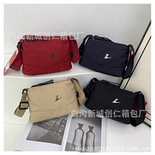 多功能潮流尼龙布包原宿纯色轻便通勤包包时尚百搭单肩斜挎包女