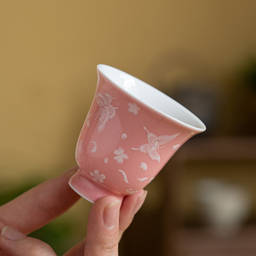 Pink teacup single cup tea tasting cup ceramic cup woman cup Gongfu tea set small tea cup household single cup glaze butterfly small cup