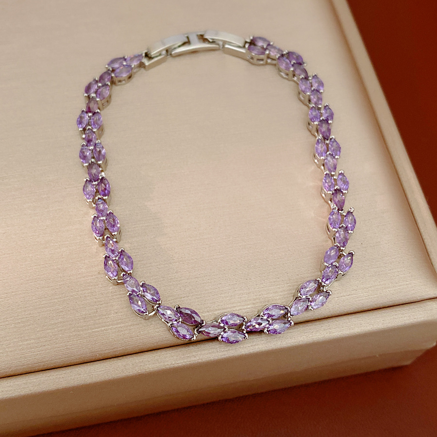 Collar de perlas de piedra de diamante ligero de lujo nicho de alta calidad cadena de collar temperamento de moda universal conjunto de joyería