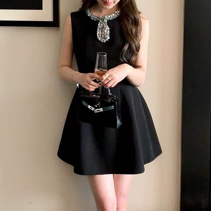 Thousand Gold Style Knitted Sleeveless Dress, Round Neck, Cut Out Handmade Sequined Skirt, Fashionable Slim Waist Dress