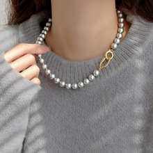 2024新款环扣正圆强光珍珠项链女毛衣链轻奢秋冬新款潮