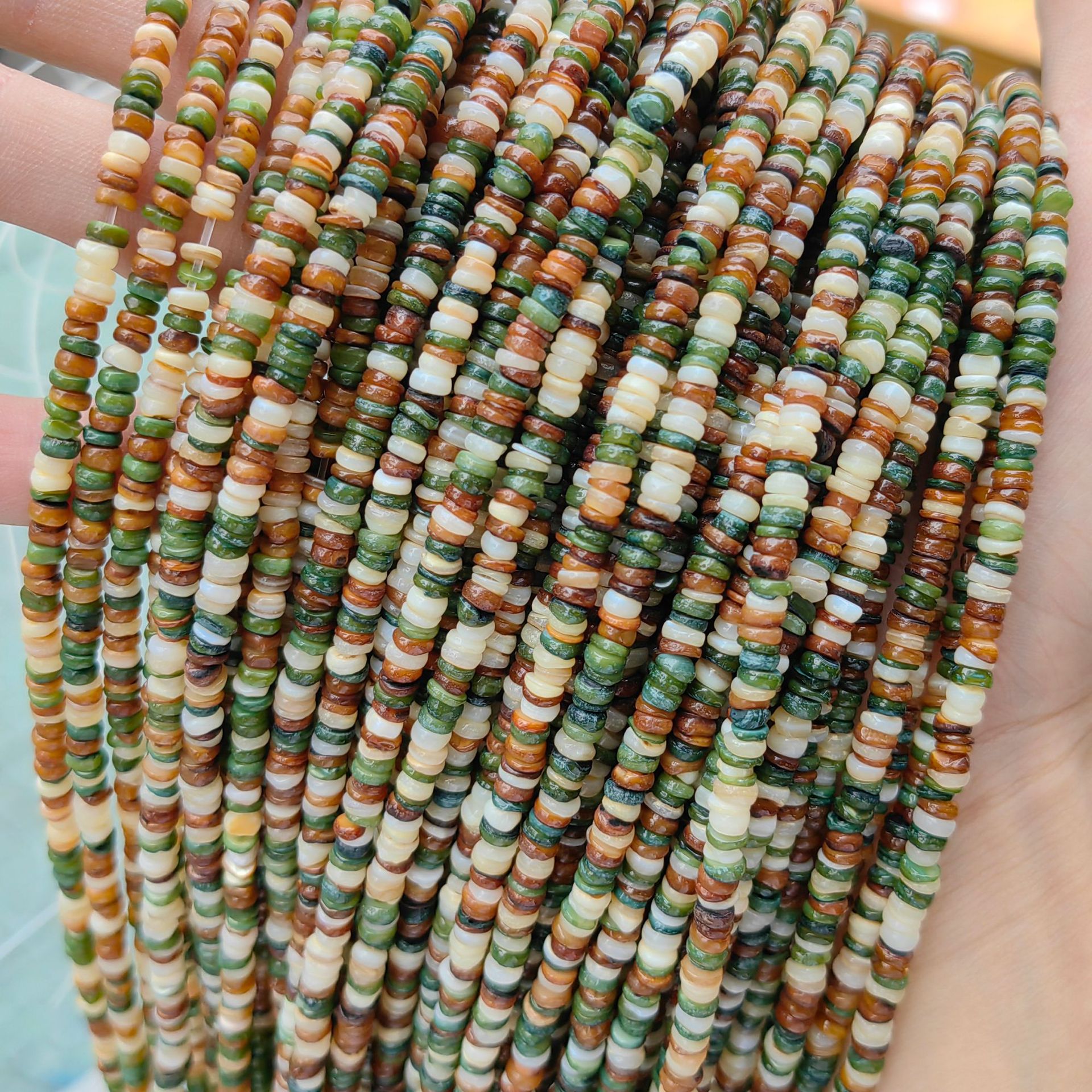 Ventas transfronterizas de conchas naturales 3mm4mm5mm mesoporo disco perlas espaciadoras semiacabadas accesorios de joyería diy