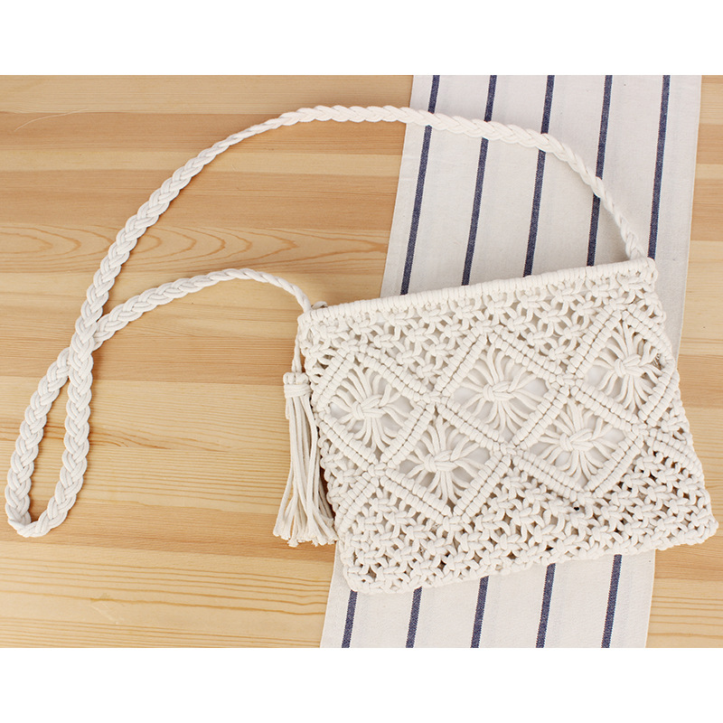 Simple summer woven tassel handbag