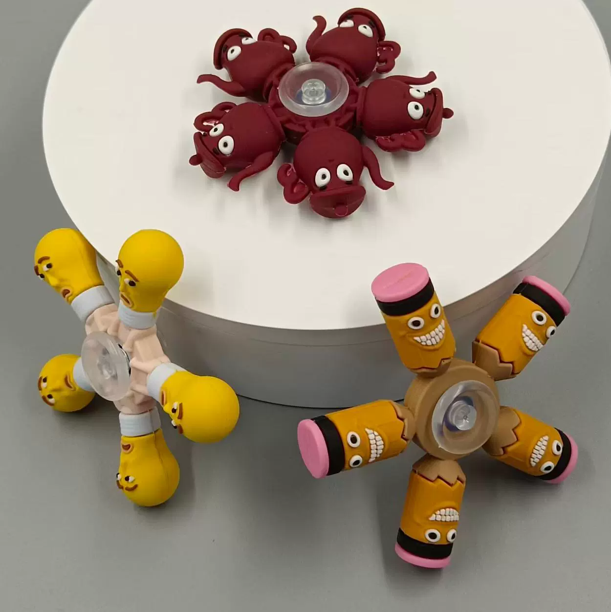 厂家直销PVC环保软胶陀螺儿童玩具卡通儿童解压指尖陀螺玩具小礼