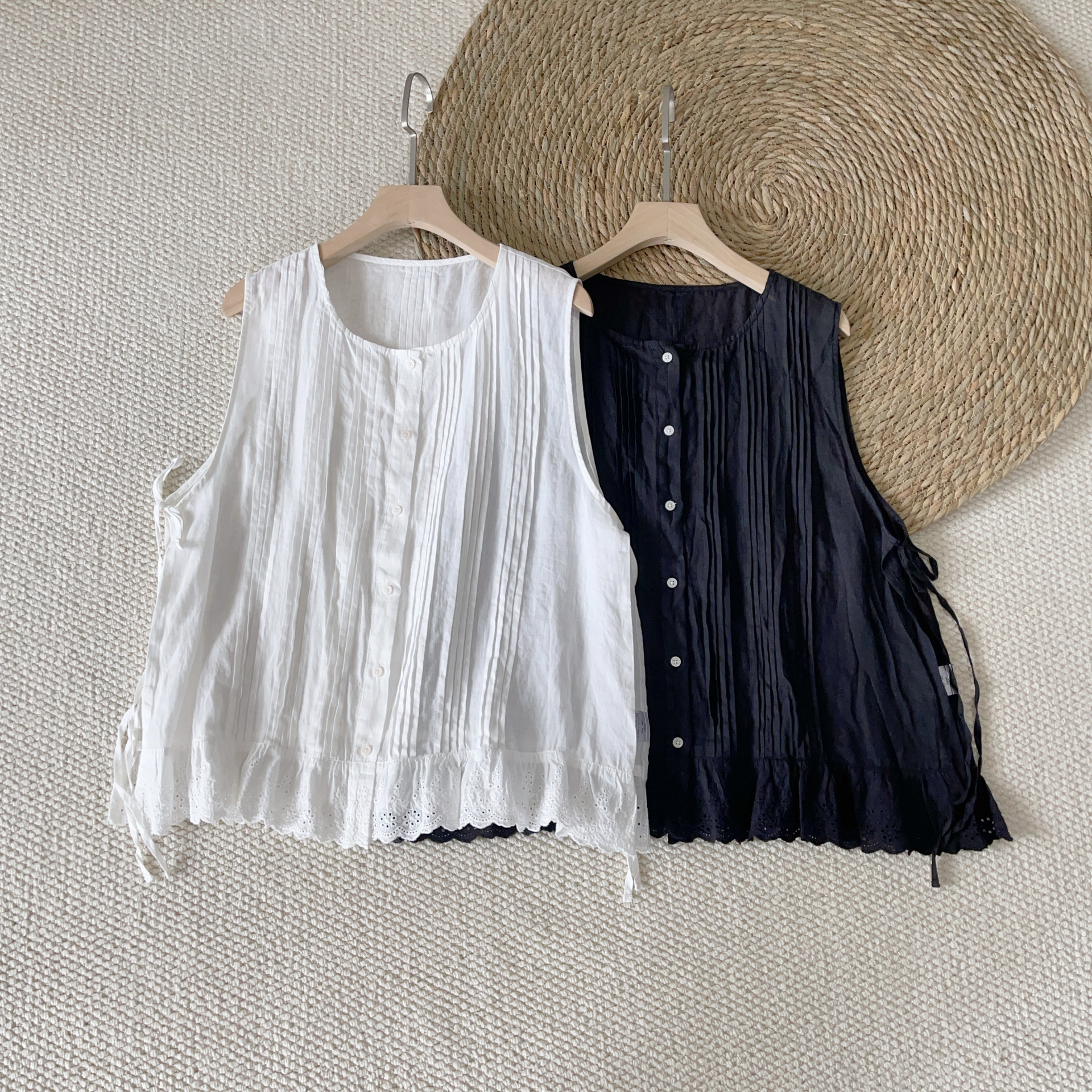 Japanese-Style Artistic Black Ramie Vest for Women, 2025 New Summer Model, Suitable for Both Inner and Outer Wear, Round Neck Vest