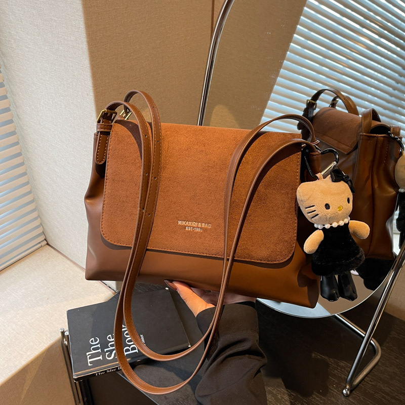 Retro mochila de mujer esmeriada casual de viaje Leopard Shoulder Bag 2025 nuevo estilo simple de moda versátil mochila