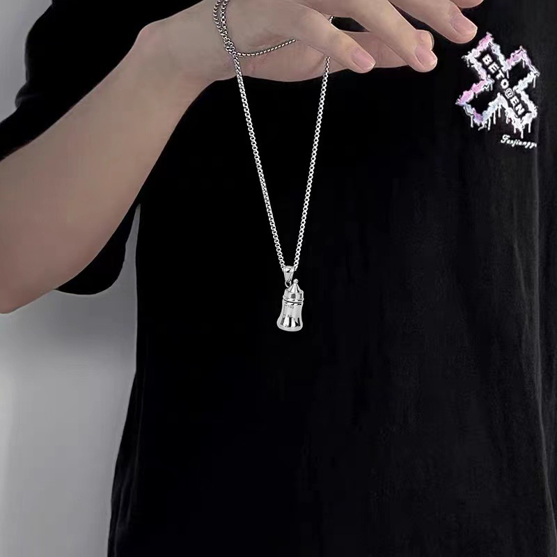 Süße kleine Milchflaschen-Halskette, personalisiertes Hip-Hop-Street-Crowd-Design, Kinderanhänger, trendig für Männer und Frauen_voghion.com