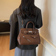 �߼����K�����Ů2025�¿�羳Ů����������������μ�б������l