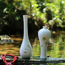 景德鎮陶瓷花瓶創意擺件手繪荷花白瓷瓶觀音玉凈瓶簡約水培插花器