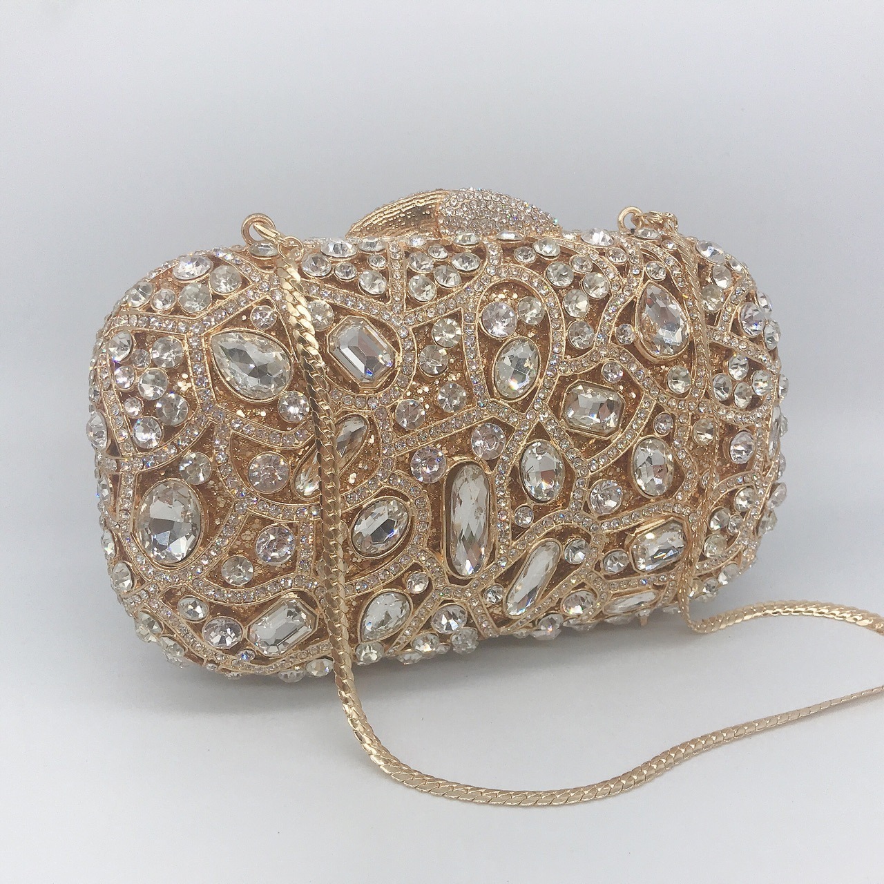 Bolsa de cena con diamantes transfronterizos no vacío caja dura de metal bolso de diamantes vestido de banquete bolso de mano bolso de mujer bolso de cadena
