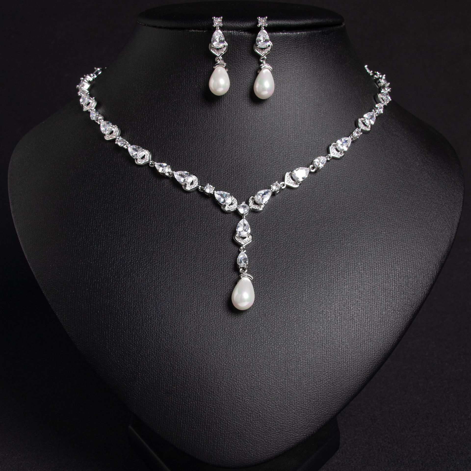European and American Simple Bridal Jewelry suit Clavicle Chain Hollow Water Drop Pearl Pendant Necklace Copper Zircon Earrings Accessories