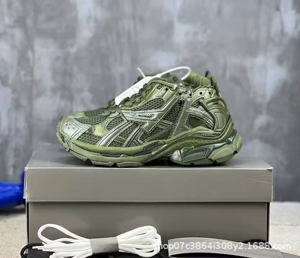 Original label, original box, pure original B family daddy shoes, Paris seventh generation jogging shoes, RUNNER, distressed, heightening sneakers for men and women