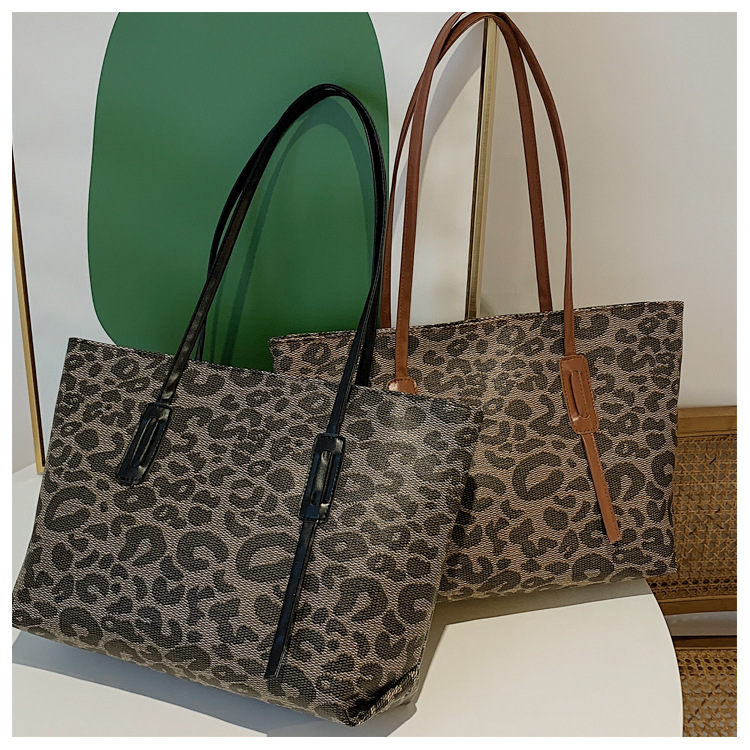 New Large-capacity Handbags Handbags Trendy Fashion Leopard Print Single Shoulder Tote Bag display picture 3