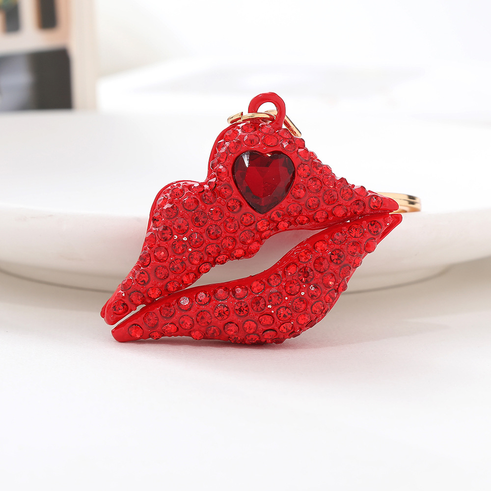 European And American Style New Lip Spray Paint Car Keychain Pendant Metal Inlaid Diamond Bag Pendant_voghion.com