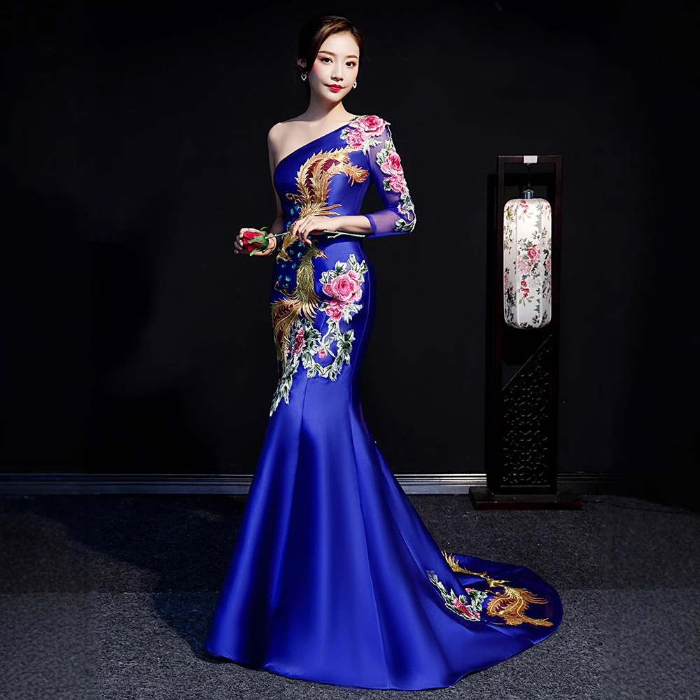 2025 New Chinese Style Embroider Host Catwalk Performance Clothing One-Shoulder Tail Dress Blue Banquet Evening Clothing