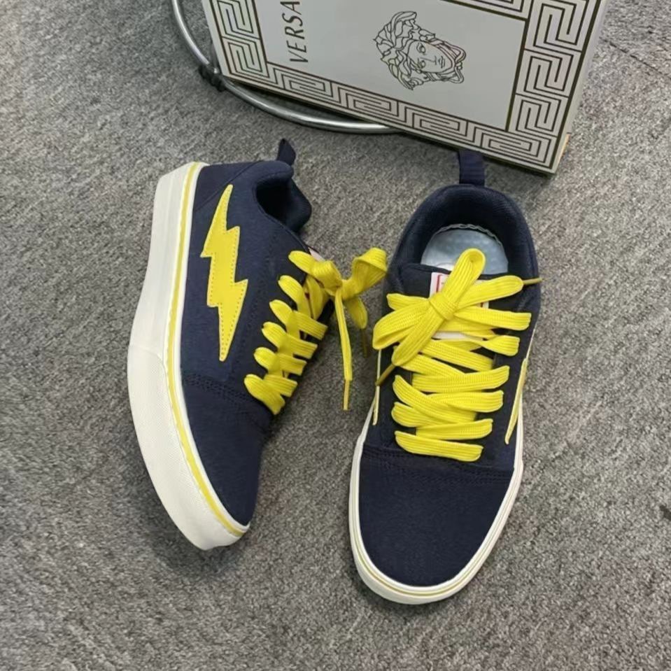 Zapatos de skate 2026 primavera nuevo estilo universal hombre y mujer tendencia casual estudiantes de nicho americano relámpago zapatillas deportivas parejas