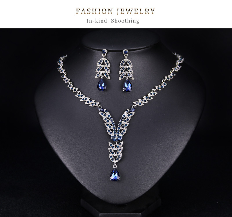 1 Set Elegant Leaf Water Droplets Alloy Glass Inlay Rhinestones Women's Earrings Necklace display picture 2