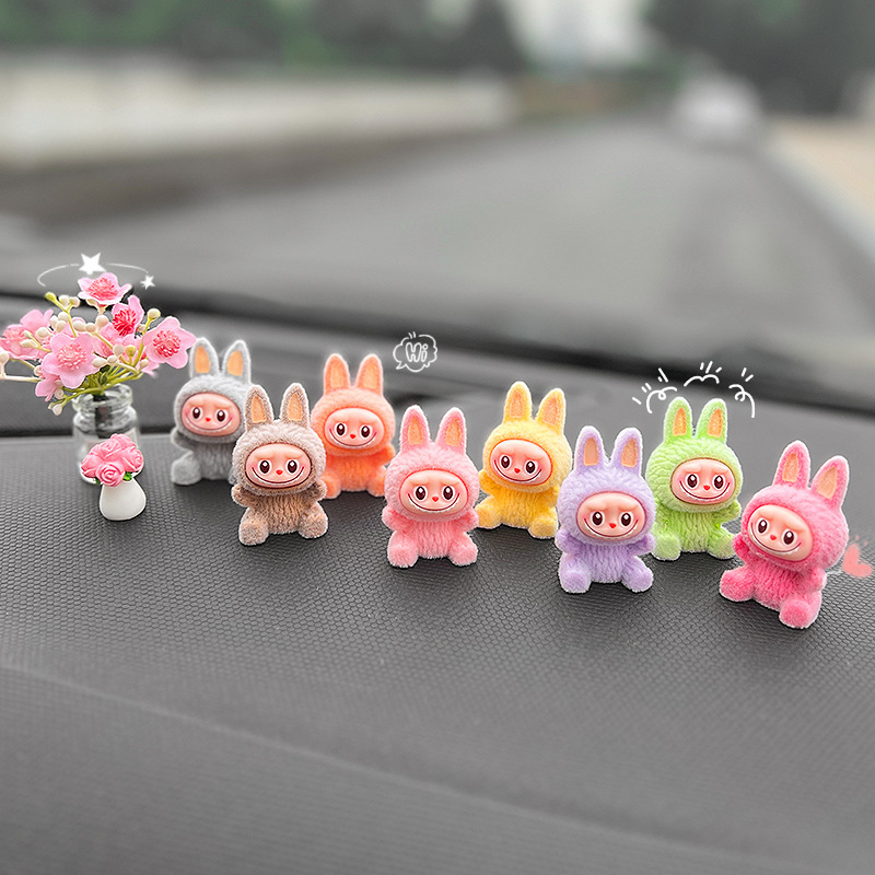 ラブブ車の装飾品 2025 新しいインターネット有名人のインテリアアクセサリーかわいい人形ラブブ車のインテリア小さな人形|undefined
