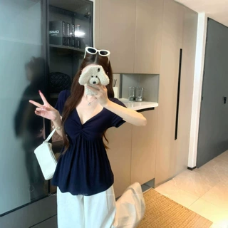 韩系时尚V领扭结褶皱短袖T恤女夏季新款修身显瘦辣妹百搭外穿上衣