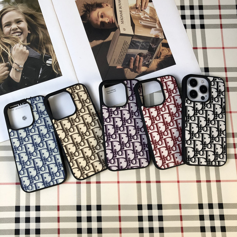 European and American Letter D Suitable for Iphone16/15/14Promax Apple 13/17 Large Hole Phone Case Luxury High-End European and American Letter D Suitable for Iphone16/15/14Promax Apple 13/17 Large Hole Phone Case Luxury High-End
