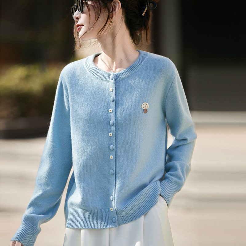 Early Autumn 2025 New Style Gentle Style Worsted Wool Round Neck Knitted Cardigan Long-Sleeved Women's Embroidered Mushroom Top