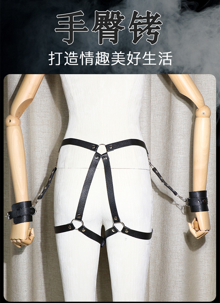 Jiuai Metal Bondage Handcuffs Black SM Restraint Props for Couples — detail image 1