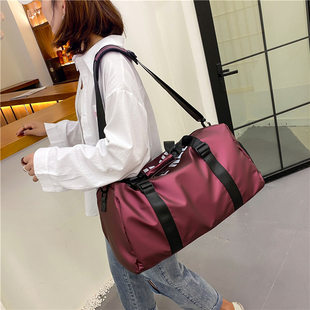 Capacious sports bag, swimming bag for training, bag strap wet and dry separation, lotion for camping, lightweight durable travel bag one shoulder