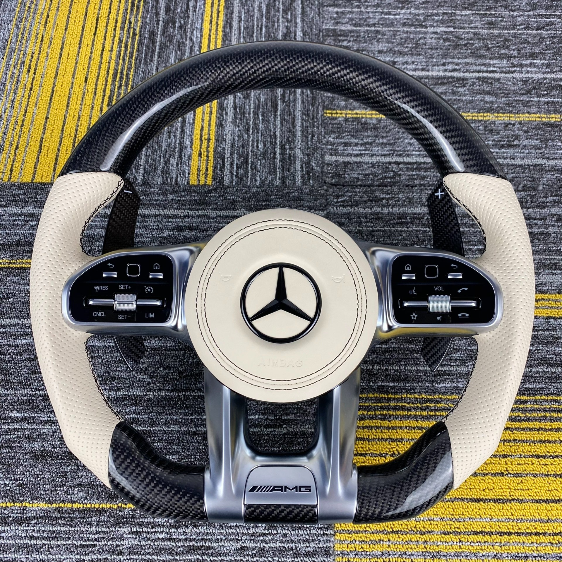 Suitable for Mercedes-Benz A, C, S, G, E-Class, GLE, GLC260, GLS300, E30, old models modified to new models, AMG carbon fiber steering wheel assembly