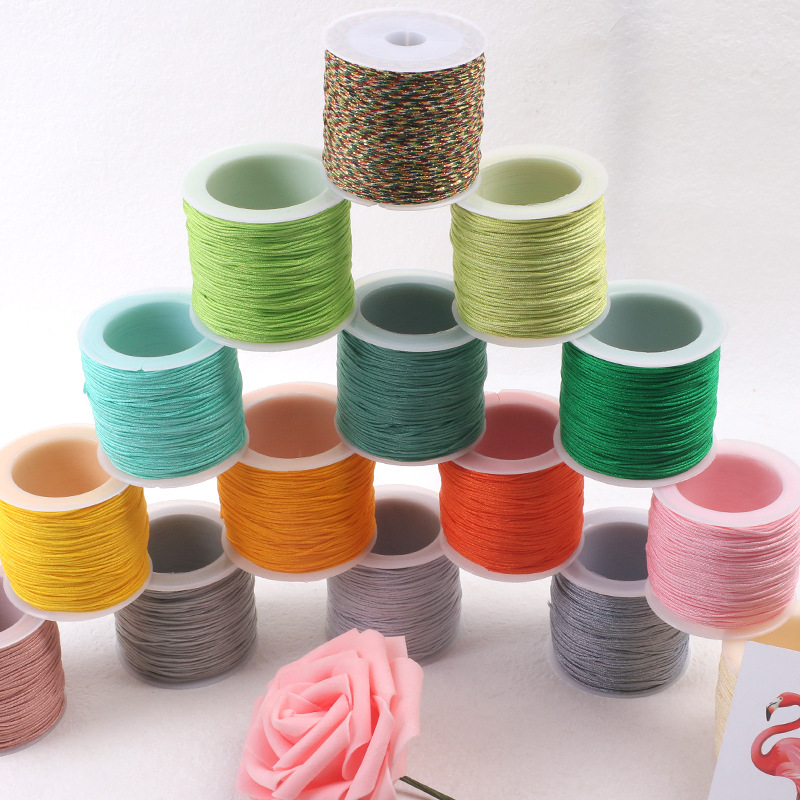 공장 공급 번호 72 옥 와이어 꼰 수제 재료 펜던트 레드 라인 목걸이 페르시 핸드 로프 레드 로프 꼰 로프